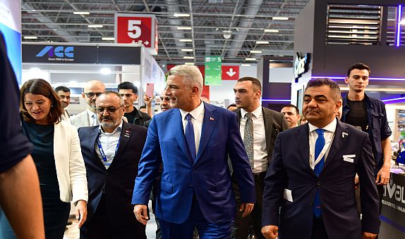 ISK-SODEX İstanbul Fuarı, Ticaret Bakanı Ömer Bolat'ın Katılımı ile Açıldı