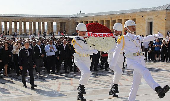 İzocam'ın 100. Yıl Mesajı 'Yolumuz Cumhuriyet'